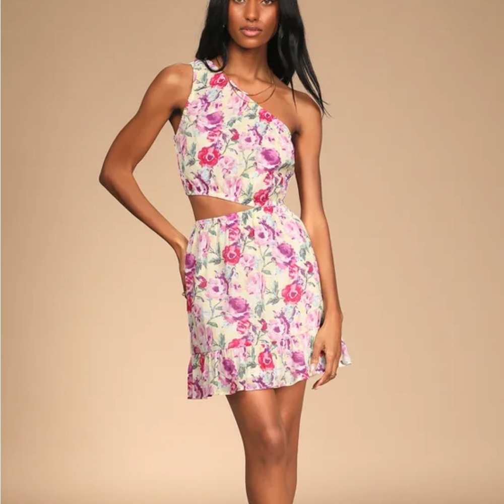 Lulu's Beauty and Blooms Yellow Floral Cutout One-Shoulder Mini Dress xs